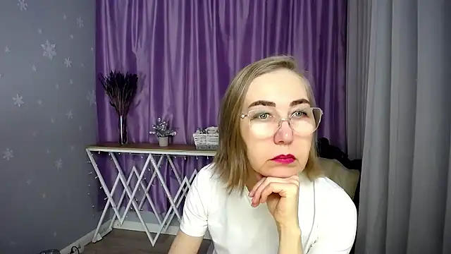 Snapshot of queen_a_n_i chatting on 05-02-26, 06:40 queen a n i online show from 05-02-26, 06:40