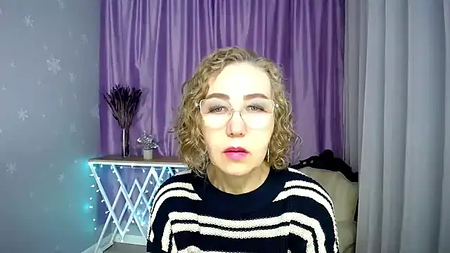 Snapshot of queen_a_n_i chatting on 07-02-26, 09:48 queen a n i online show from 07-02-26, 09:48