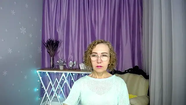Snapshot of queen_a_n_i chatting on 07-05-26, 08:43 queen a n i online show from 07-05-26, 08:43