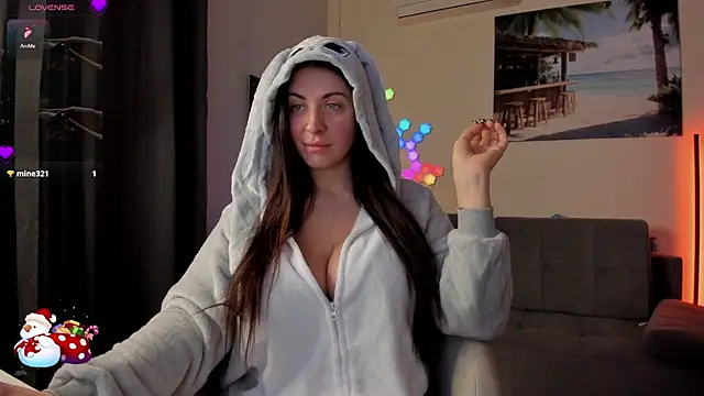 Snapshot of victorias_world chatting on 12-03-25, 07:34 victorias world online show from 12-03-25, 07:34