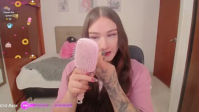 Snapshot of Miley_Baker chatting on 11-07-25, 01:44 Miley Baker online show from 11-07-25, 01:44