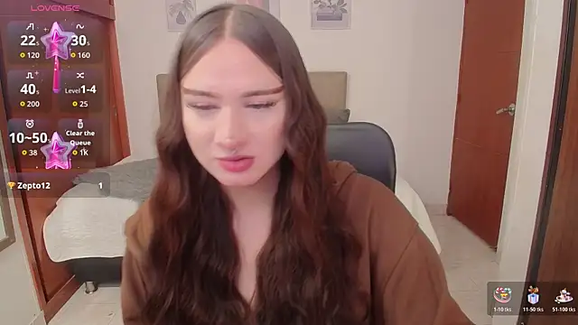 Snapshot of Miley_Baker chatting on 11-08-25, 02:17 Miley Baker online show from 11-08-25, 02:17