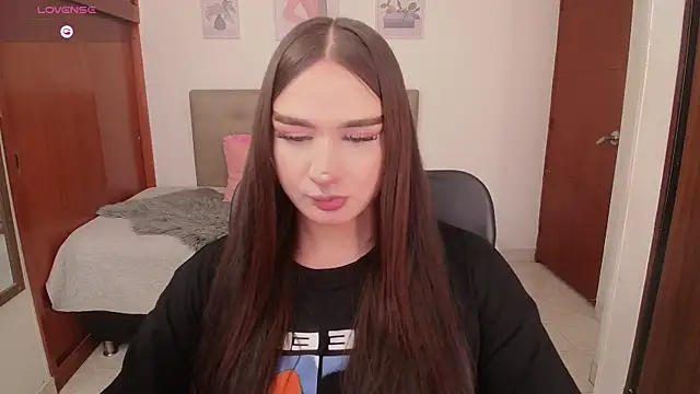 Snapshot of Miley_Baker chatting on 12-03-25, 02:26 Miley Baker online show from 12-03-25, 02:26