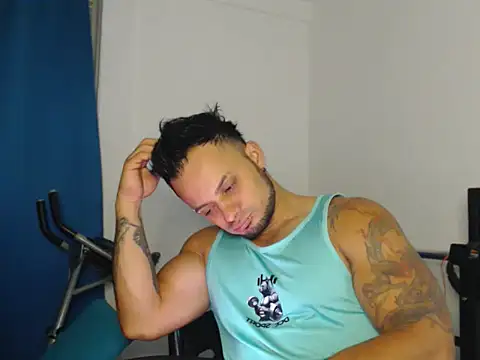 Snapshot of JacobJamess chatting on 10-18-25, 02:36 JacobJamess online show from 10-18-25, 02:36