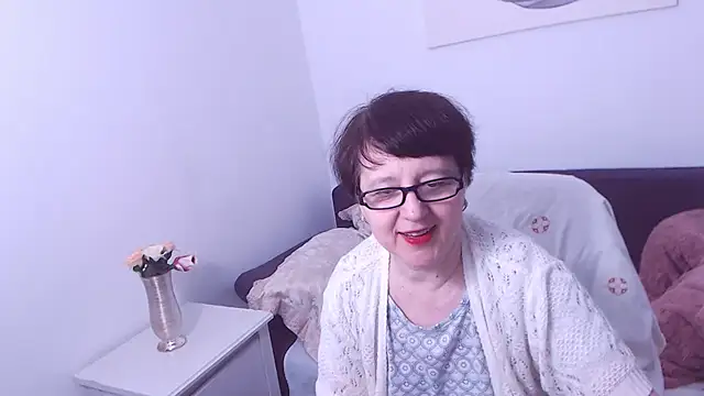 ChristaRose online show from 01-31-25, 04:38