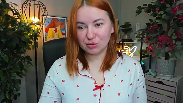 Snapshot of LAYLAxSTAR chatting on 11-17-25, 07:36 LAYLAxSTAR online show from 11-17-25, 07:36