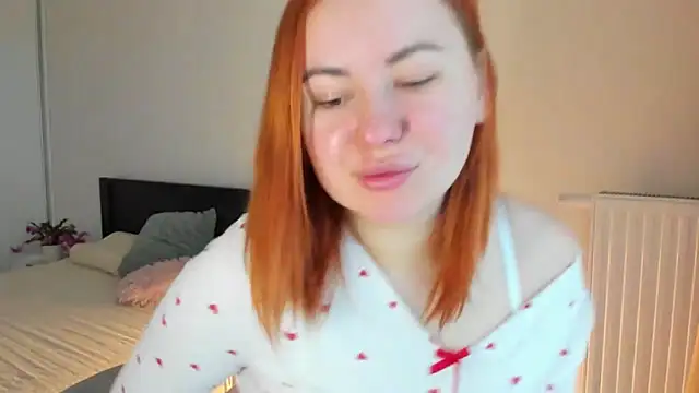 Snapshot of LAYLAxSTAR chatting on 11-19-25, 07:30 LAYLAxSTAR online show from 11-19-25, 07:30