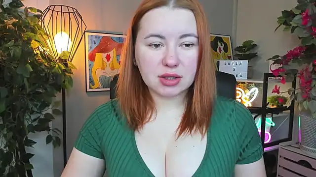 Snapshot of LAYLAxSTAR chatting on 02-04-26, 07:58 LAYLAxSTAR online show from 02-04-26, 07:58