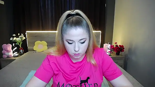 JessikaDaniel online show from 11-18-25, 07:35