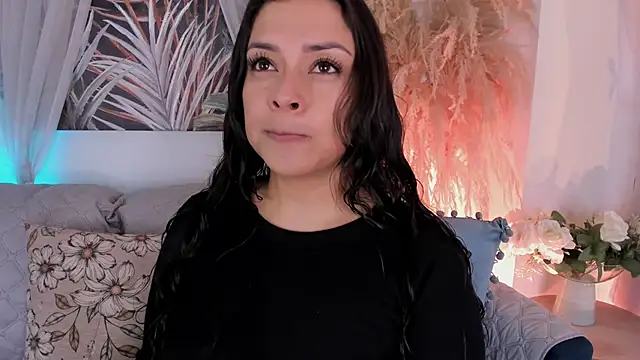 Nicolle W online show from 06-26-26, 11:47