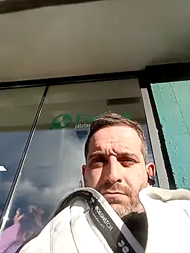 Snapshot of maxbigol chatting on 12-15-24, 02:16 maxbigol online show from 12-15-24, 02:16