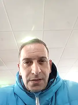 Snapshot of maxbigol chatting on 01-23-25, 11:37 maxbigol online show from 01-23-25, 11:37