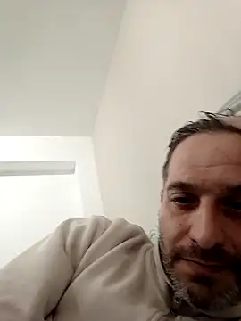 Snapshot of maxbigol chatting on 02-05-25, 01:15 maxbigol online show from 02-05-25, 01:15