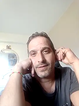 Snapshot of maxbigol chatting on 11-03-25, 02:07 maxbigol online show from 11-03-25, 02:07