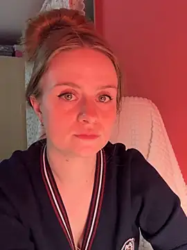 SophiaSweet  online show from 03-28-26, 04:17