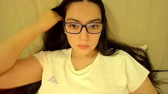 Snapshot of roniewester chatting on 07-03-26, 10:27 roniewester online show from 07-03-26, 10:27