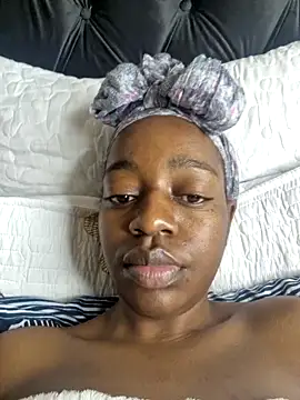 Snapshot of Sexynaughty_Gal chatting on 12-14-25, 10:14 Sexynaughty Gal online show from 12-14-25, 10:14