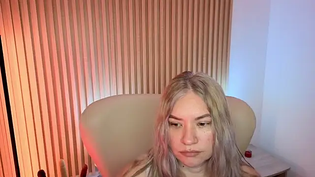 MarianL0ve online show from 10-07-25, 02:47