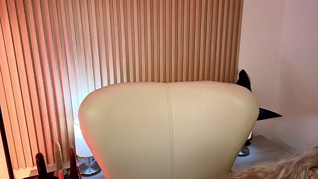 MarianL0ve online show from 10-18-25, 11:00