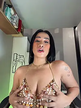 Snapshot of AsianMilfSheryl chatting on 05-11-26, 07:25 AsianMilfSheryl online show from 05-11-26, 07:25