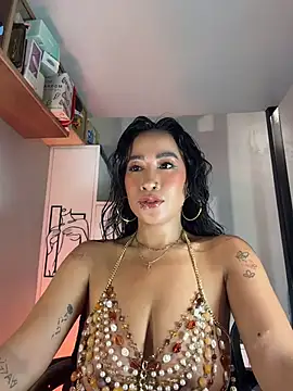 Snapshot of AsianMilfSheryl chatting on 07-08-26, 07:02 AsianMilfSheryl online show from 07-08-26, 07:02