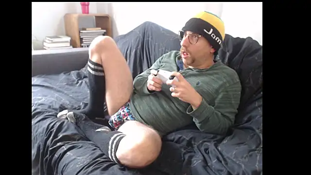 whiskyjane69 online show from 10-14-25, 12:17