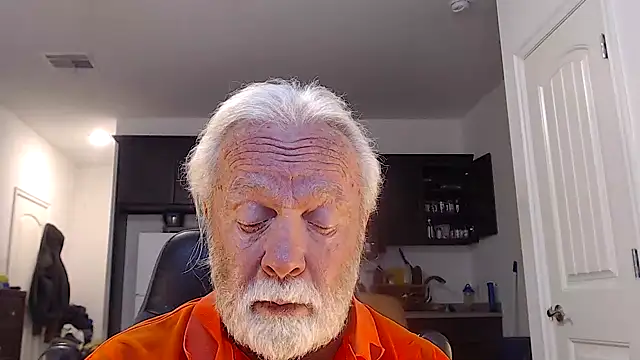 rockpoint69 online show from 12-18-24, 09:04