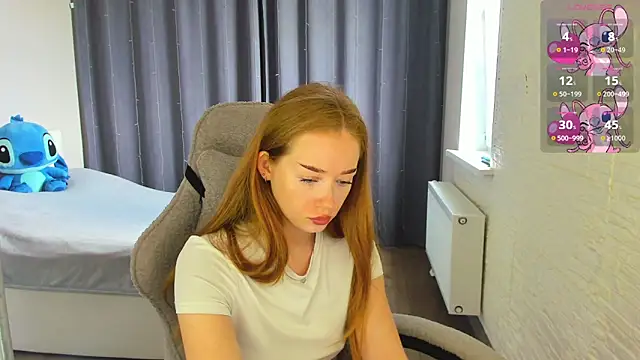 Hot Mia  online show from 06-15-26, 09:22