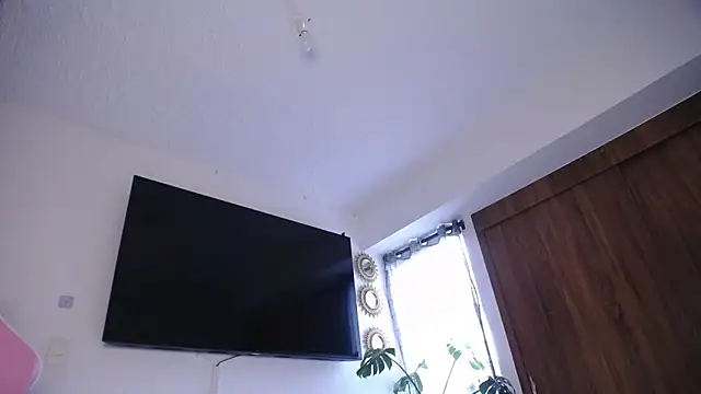 maggie kay online show from 11-20-25, 03:34