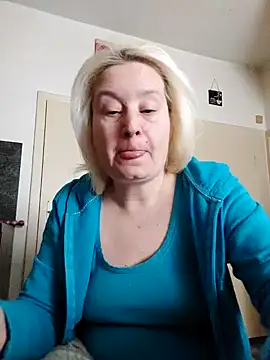 GeileEstelle online show from 12-13-24, 06:31