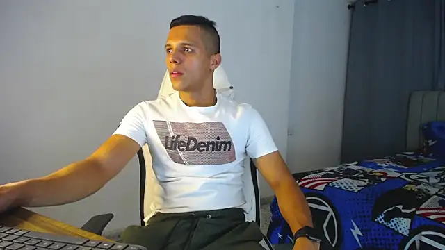 DavidAngell7 online show from 12-06-24, 04:36