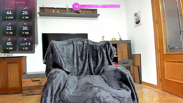 Snapshot of adellle chatting on 02-04-25, 10:43 adellle online show from 02-04-25, 10:43