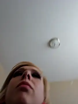 AmethystFoxx online show from 03-25-26, 06:47