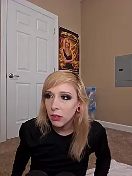 AmethystFoxx online show from 04-11-26, 06:23