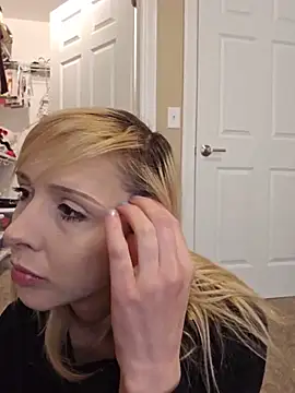AmethystFoxx online show from 05-21-26, 05:31