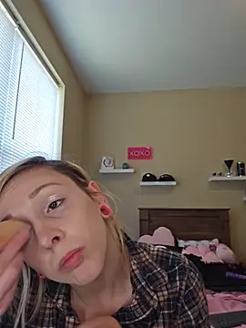 AmethystFoxx online show from 06-06-26, 05:39