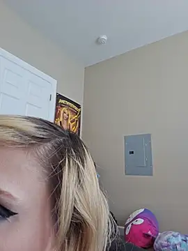 AmethystFoxx online show from 06-22-26, 06:38