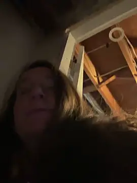 Mini And The Bear online show from 03-27-26, 04:40