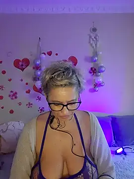 BellaBellaHot online show from 12-02-25, 09:58