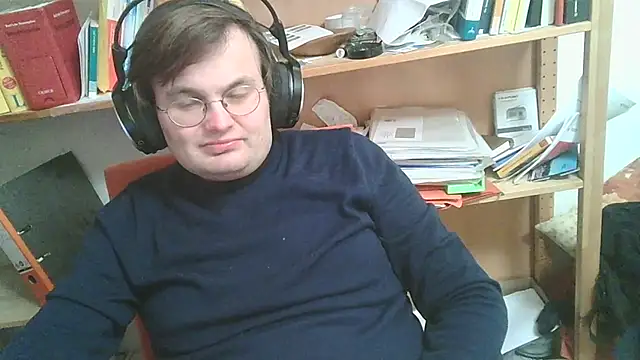 makau1 online show from 02-06-26, 09:51