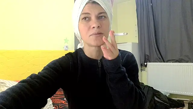 Snapshot of MercyLove chatting on 04-24-26, 04:31 MercyLove online show from 04-24-26, 04:31