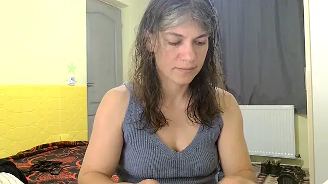 Snapshot of MercyLove chatting on 04-30-26, 01:06 MercyLove online show from 04-30-26, 01:06