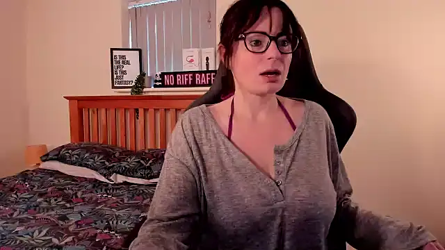 Snapshot of LucieWinters_UK chatting on 01-30-25, 09:04 LucieWinters UK online show from 01-30-25, 09:04