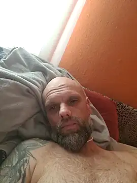 Ladyshaker82 online show from 11-26-25, 12:28