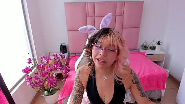 katalina garcia online show from 02-28-26, 07:48