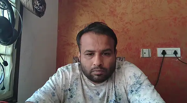 Snapshot of sura11311 chatting on 02-14-25, 06:56 sura11311 online show from 02-14-25, 06:56