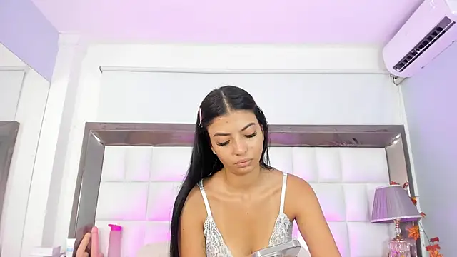 MiaConte online show from 12-12-24, 07:15