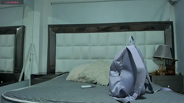 MiaConte online show from 12-19-24, 07:51