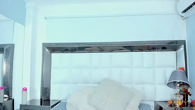 MiaConte online show from 01-31-25, 07:08