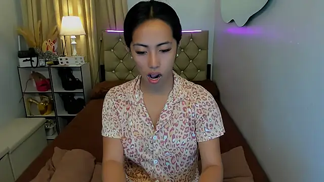 reighnempress online show from 03-04-25, 01:45